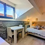 Nid De Hypercentre, Thermes A 1 Min, A Pied
